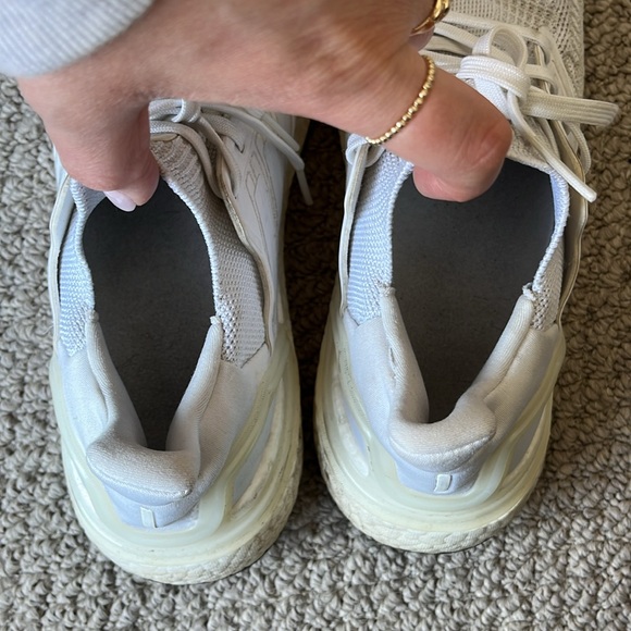 Adidas Ultraboost - Picture 6 of 7